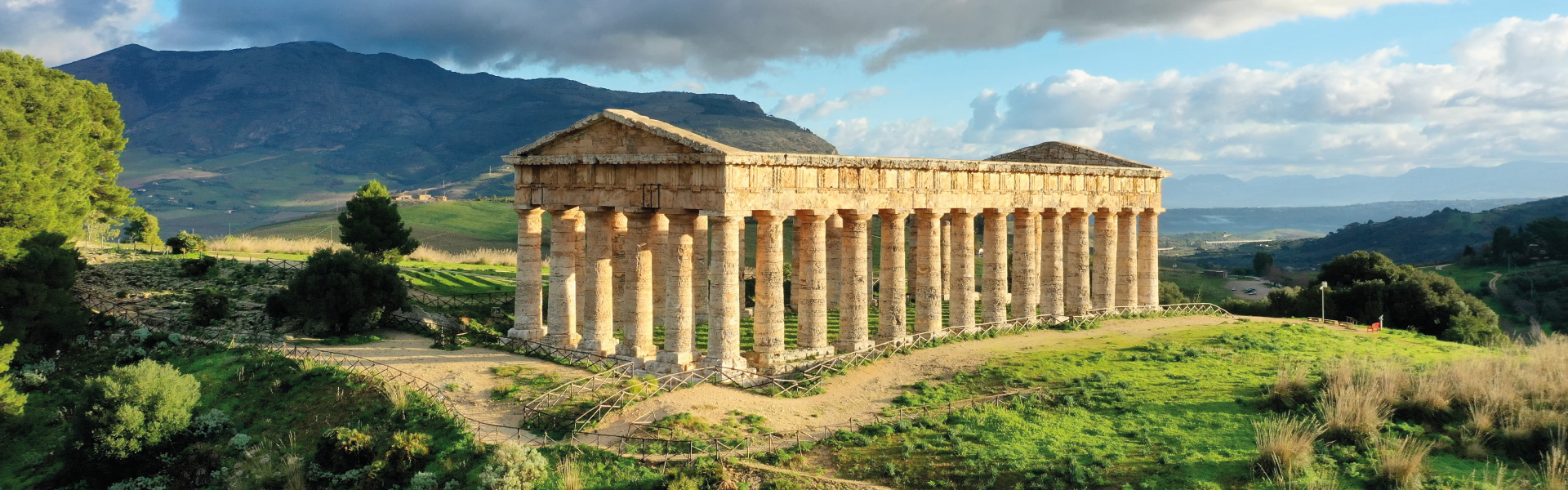 Segesta: il Tempio e il Teatro Antico
